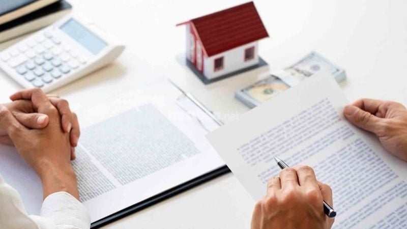 Nên kiểm tra các thông tin liên quan đến quy hoạch và giấy phép xây dựng ngôi nhà