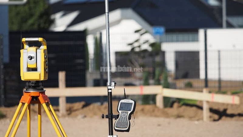 Kinh nghiệm mua nhà lần đầu là nên nhờ địa chính đo đạc, kiểm tra diện tích thực tế