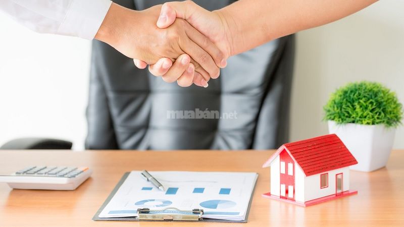 Chỉ thanh toán hết số tiền mua nhà sau khi hoàn tất thủ tục sang tên