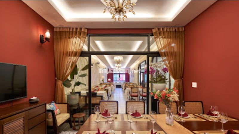 Nhà Hàng Maison Mận-Đỏ
