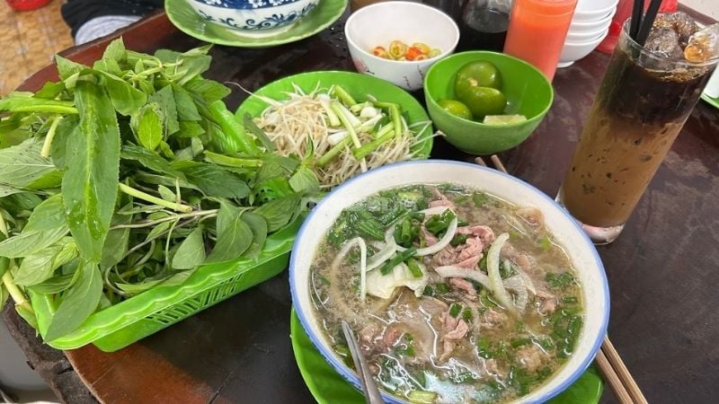 Phở Ngọc là quán ăn được nhiều người yêu thích
