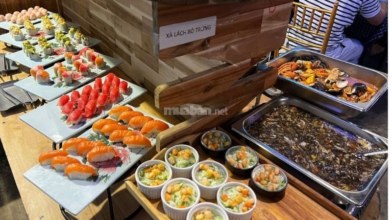 Buffet hải sản hấp dẫn tại Chài Village