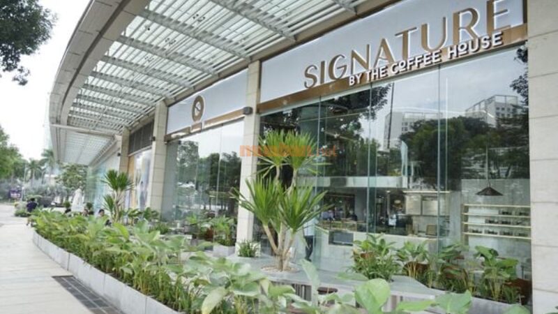 Không gian bên ngoài tiệm SIGNATURE By The Coffee House (Nguồn: Internet)