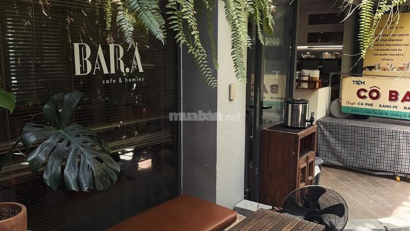 Bar.A Cafe (Cà Phê Muối 3A) nổi tiếng với món cà phê muối đậm đà và lớp kem béo mịn