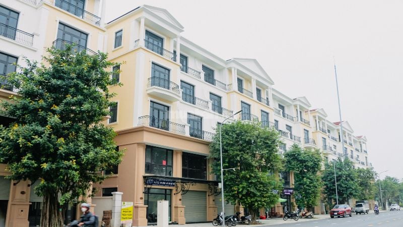 Dự đoán xu hướng thuê mặt bằng năm 2026 Các không gian xanh, tích hợp công nghệ đang được ưu chuộng.