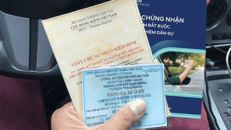 Kinh nghiệm mua mua ô tô cũ dịp cuối năm cần kiểm tra thật kỹ giấy tờ khi sang tên
