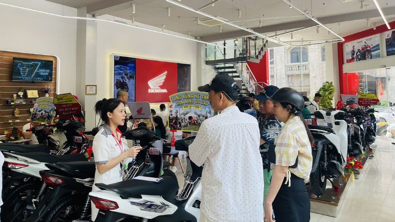 Tham khảo giá niêm yết trước khi mua
