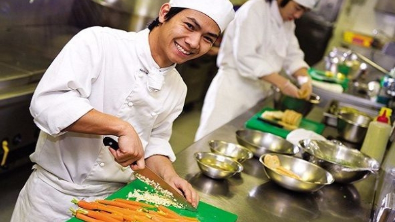 Công việc phụ bếp không yêu cầu kinh nghiệm làm việc phức tạp