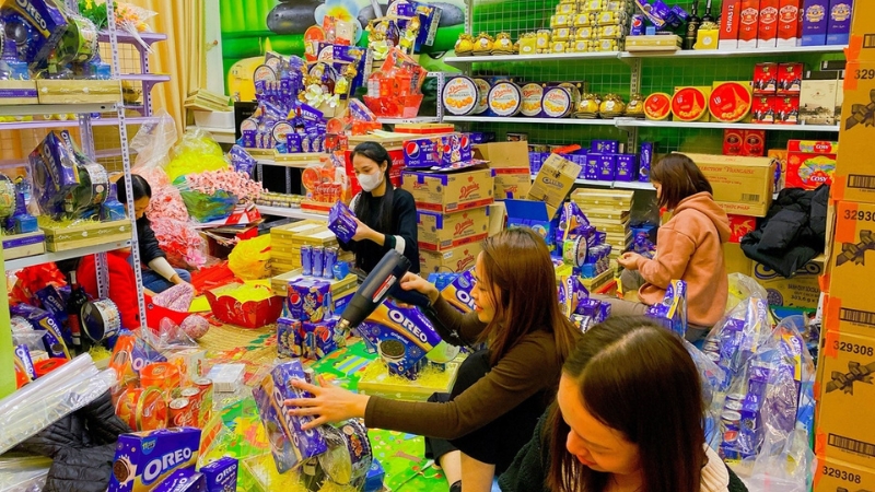 Gói quà dịp Tết là việc làm phổ thông được tuyển dụng cao