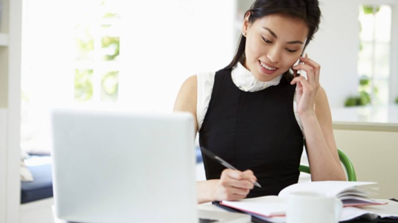 Top 10 cách tuyển dụng nhân viên thời vụ tết hiệu quả nhanh Đôi khi bạn chỉ cần phỏng vấn ứng viên qua một cuộc điện thoại