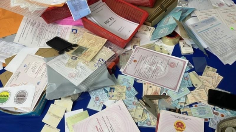 Kinh nghiệm làm hồ sơ mua nhà ở xã hội nhanh chóng nhất Một số trường hợp bị loại hồ sơ do nộp giấy tờ giả mạo hoặc khai sai sự thật.