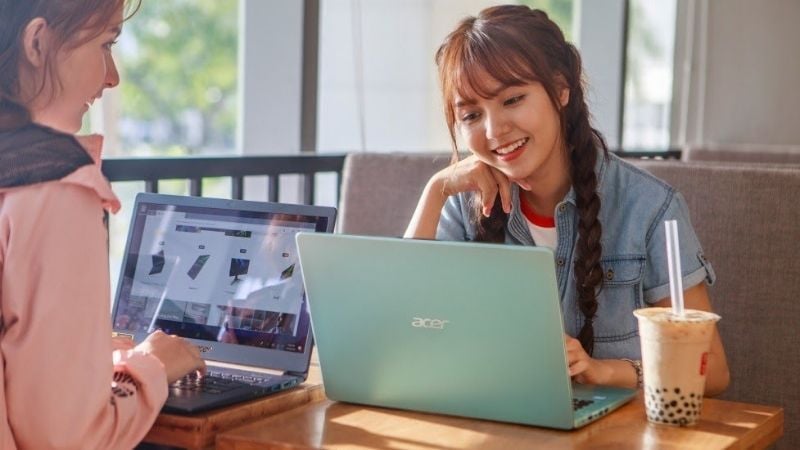 Laptop hỗ trợ làm việc