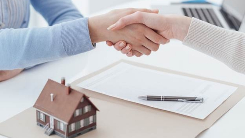 Người tham gia giao dịch chính trên thị trường thứ cấp là người bán và người mua