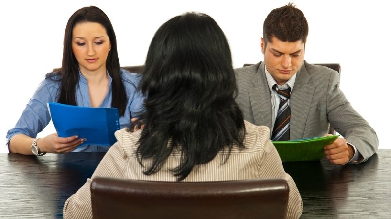 Mơ thấy đi phỏng vấn là dấu hiệu bạn đang cảm thấy lo lắng về tình hình công việc hiện tại