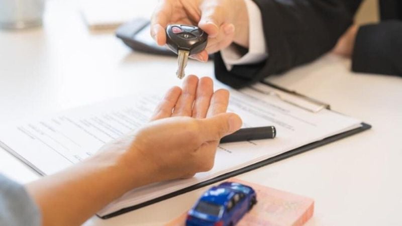 Hợp đồng mua bán ô tô cũ có cần công chứng? Thủ tục cần biết hợp đồng mua bán ô tô cũ có cần công chứng