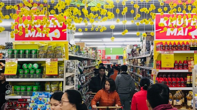 Mọi người thường có xu hướng chi tiêu mạnh tay hơn vào dịp Tết. 