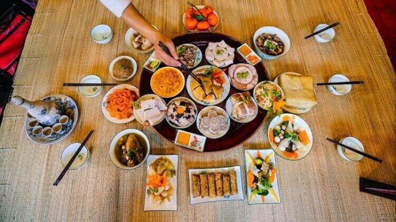 Tránh lãng phí thức ăn và các khoản quà tặng để giảm chi tiêu ngày Tết.