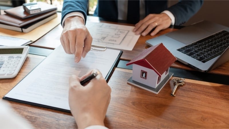 Kiểm tra kỹ hợp đồng thuê trước khi ký