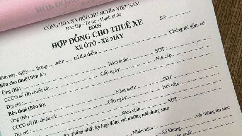 Cập nhật bảng giá cho thuê xe 4 chỗ ngày tết 2026 Đọc kỹ hợp đồng thuê xe 4 chỗ trước khi ký để đảm bảo quyền lợi và tránh phát sinh chi phí không cần thiết