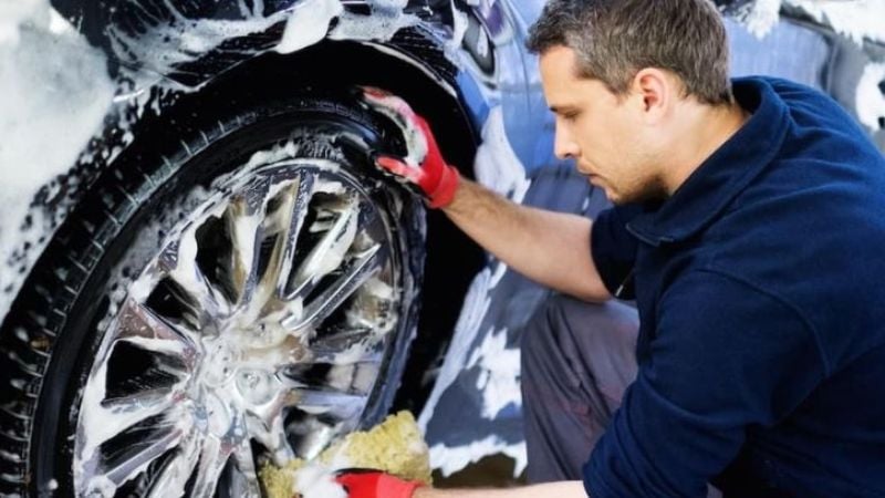 Tổng hợp những vị trí việc làm thời vụ trước Tết hot nhất Rửa xe máy, ô tô