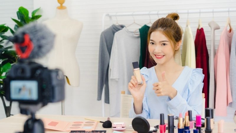 Mẫu kịch bản livestream bán hàng giúp chốt đơn hiệu quả Livestream mỹ phẩm cần được xây dựng kịch bản chỉnh chu