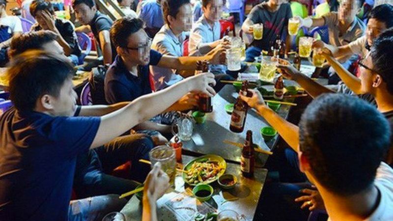 Kinh nghiệm thuê phòng trọ Tân Phú giá rẻ, tránh lừa đảo Phòng trọ Tân Phú gần quán ăn có thể bị ảnh hưởng bởi tiếng ồn