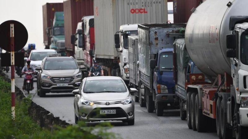 Kinh nghiệm thuê phòng trọ tại Thủ Đức an toàn và tiết kiệm Nhiều tuyến đường tại Thủ Đức thường xuyên có xe container lưu thông