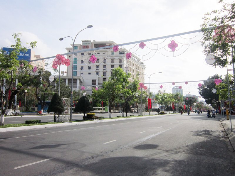 Bảng giá đất Cần Thơ 2026 mới nhất Bảng giá đất Cần Thơ: đại lộ Hòa Bình ở Ninh Kiều, đường rộng, dải cây giữa đường